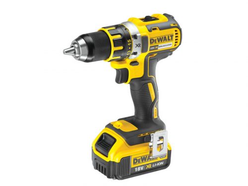 DEWALT Akkus ütvefúró-csavarozó 18 V (2 x 4,0 Ah akku + töltő) DCD790 m2